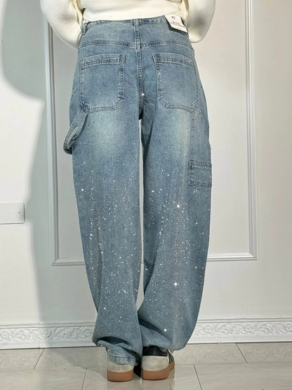 JEANS AUS GLÄNZENDEM DENIM 