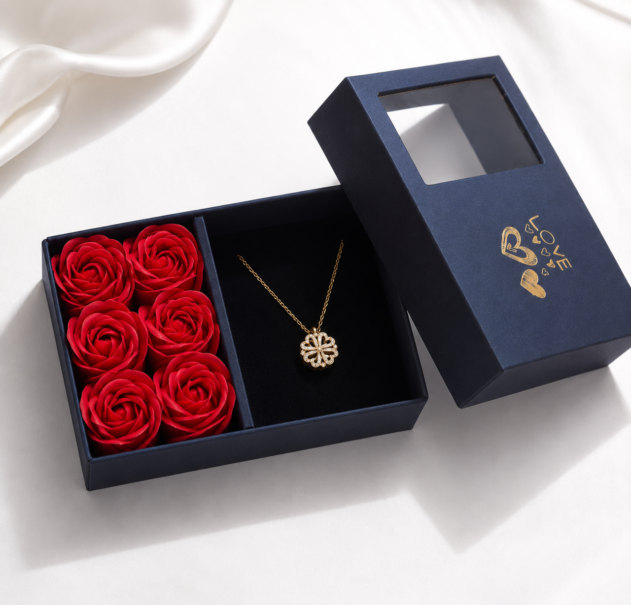 Éternelle Four Hearts Ketting