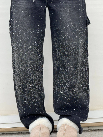 JEANS AUS GLÄNZENDEM DENIM 